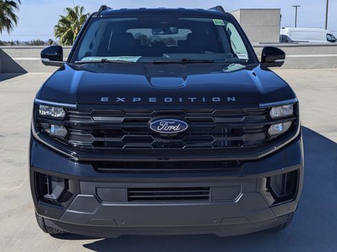New 2026 Ford Expedition Active RWD image 6