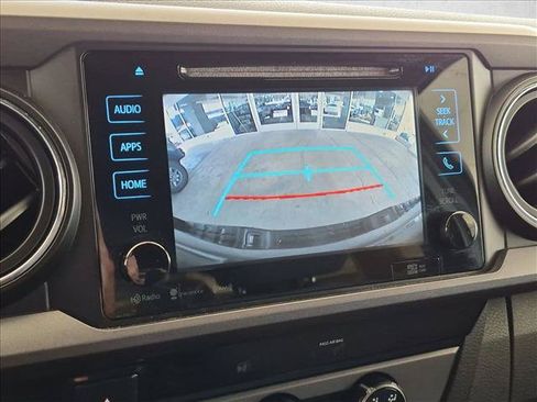 Used 2018 Toyota Tacoma TRD Sport w/ Technology Package AWD/4WD image 12