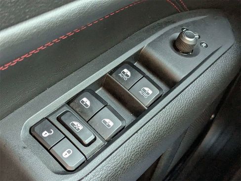 Used 2025 Jeep Compass Trailhawk w/ Trailhawk Elite Group image 26