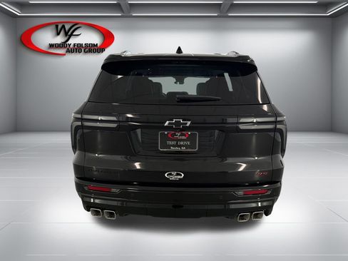 New 2026 Chevrolet Traverse RS w/ LPO, Floor Liner Package FWD image 7