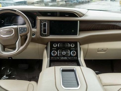 Used 2023 GMC Yukon Denali w/ Denali Reserve Package AWD/4WD image 22