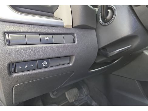 Used 2023 Nissan Rogue SV FWD image 15