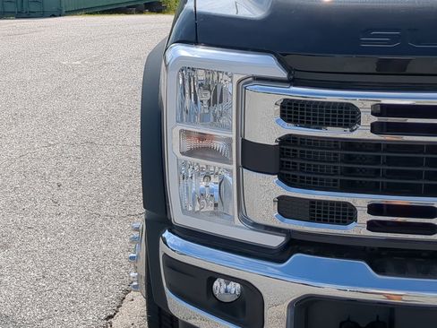 New 2025 Ford F450 XL w/ XL Chrome Package image 8