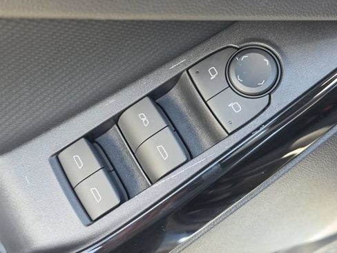 New 2027 Chevrolet Equinox LT FWD image 18