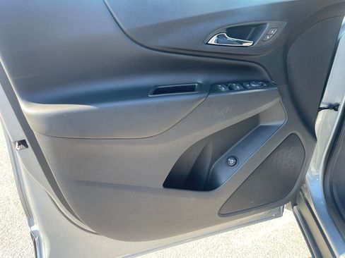 Used 2023 Chevrolet Equinox LT image 17