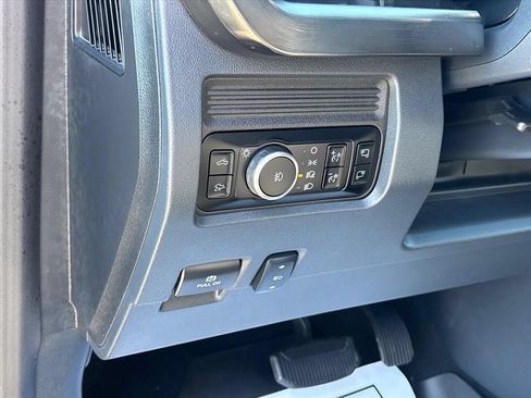 Used 2025 Ford F250 Lariat w/ Lariat Ultimate Package AWD/4WD image 28