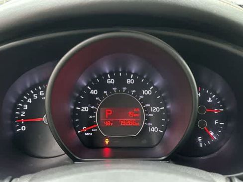 Used 2016 Kia Soul + w/ Audio Package FWD image 6