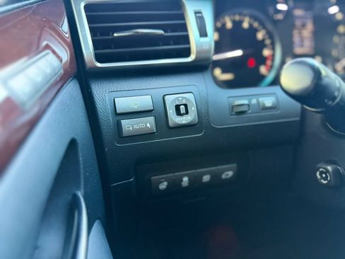 Used 2013 Lexus LX 570 4WD w/ Luxury Pkg image 31