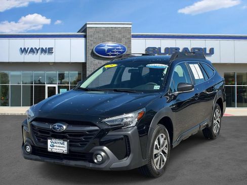 Certified 2025 Subaru Outback AWD/4WD image 2