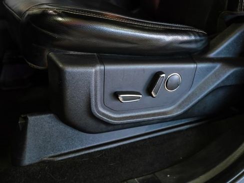 Used 2017 Ford F350 Lariat image 31