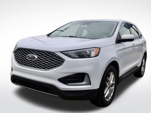Used 2023 Ford Edge SEL image 4