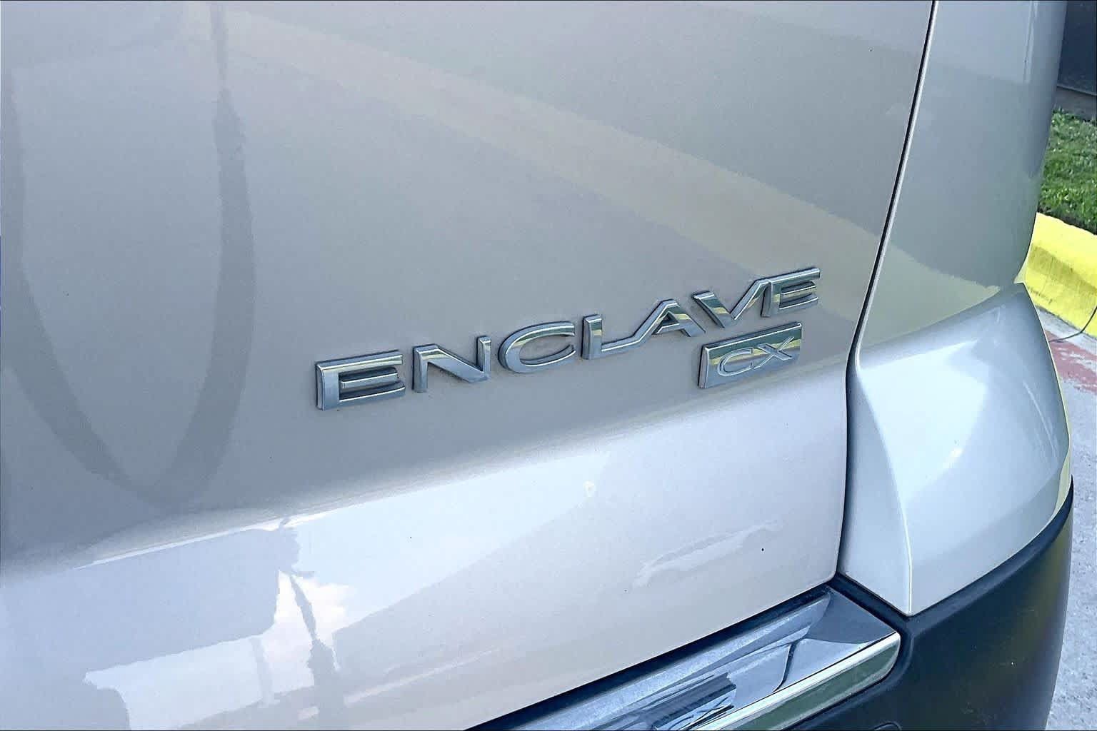 Used 2009 Buick Enclave CX w/ Driver Confidence Package FWD image 27