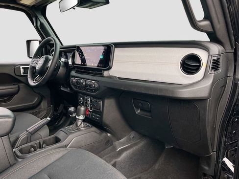 Certified 2025 Jeep Wrangler Unlimited Sport AWD/4WD image 27