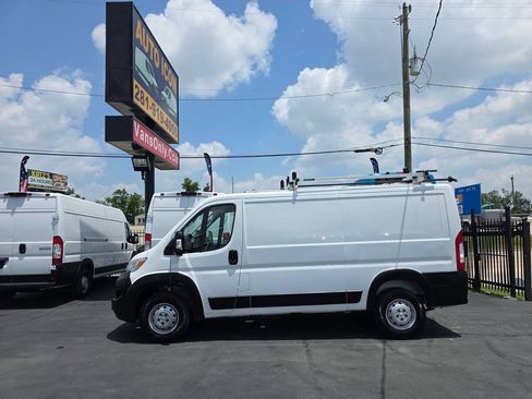 Used 2023 RAM ProMaster 2500 FWD image 4