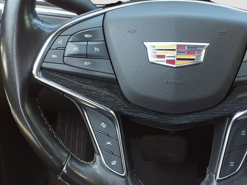 Used 2022 Cadillac XT5 Premium Luxury w/ LPO, Floor Liner Package AWD/4WD image 10