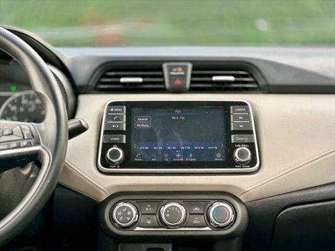 Used 2021 Nissan Versa SV image 22