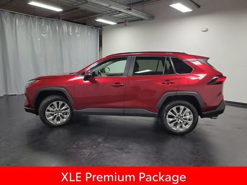 Used 2025 Toyota RAV4 XLE Premium w/ Weather Package AWD/4WD image 5