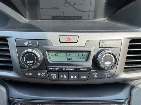 Used 2016 Honda Odyssey Touring Elite image 25