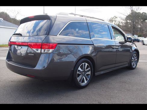 Used 2015 Honda Odyssey Touring image 5