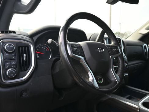 Used 2021 Chevrolet Silverado 1500 RST w/ Z71 Off-Road Package image 3