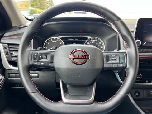 Used 2025 Nissan Rogue Rock Creek image 29