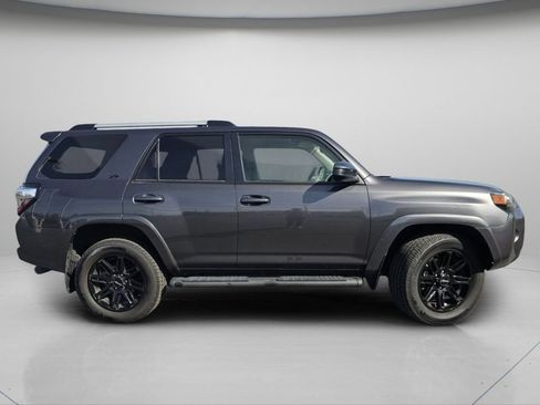 Used 2023 Toyota 4Runner SR5 AWD/4WD image 26