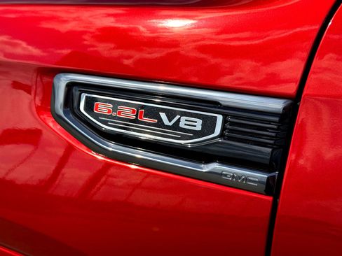 Used 2024 GMC Sierra 1500 AT4 w/ Technology Package image 3