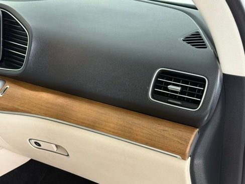 Used 2022 Mercedes-Benz GLE 350 w/ Premium Package image 32