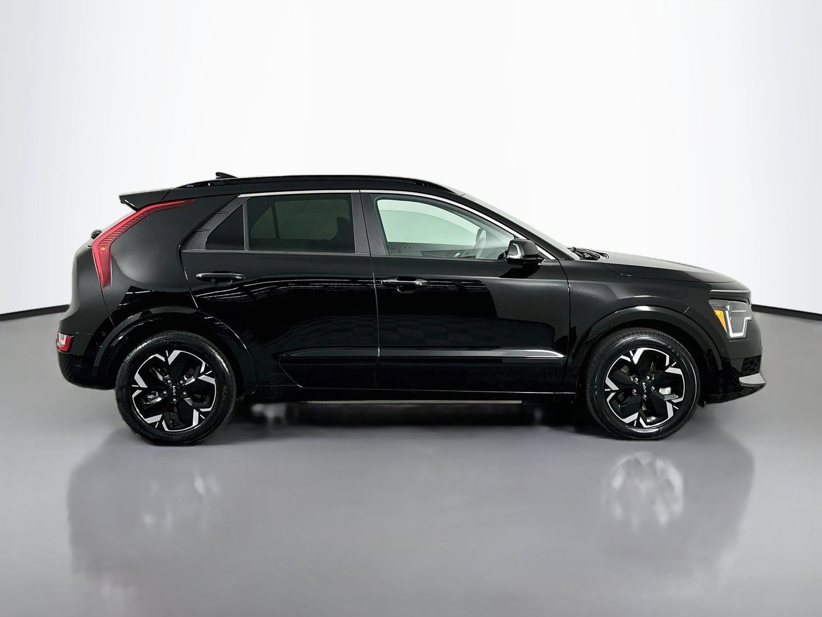 Used 2024 Kia Niro Wave FWD image 8