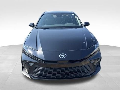 Used 2026 Toyota Camry SE FWD image 8