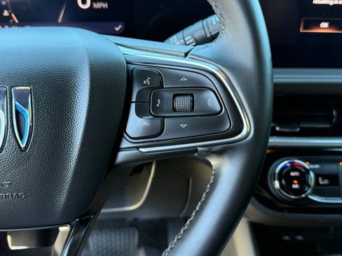 Used 2024 Buick Envista Sport Touring image 24