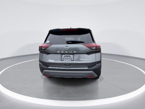 Used 2023 Nissan Rogue SV image 7