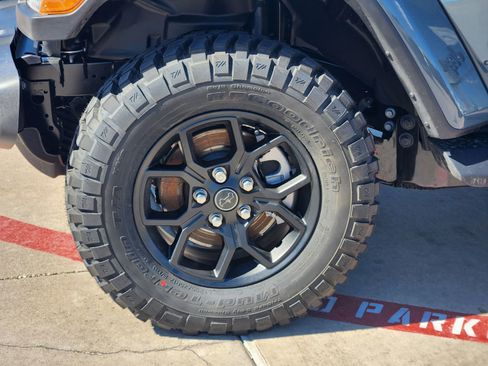 New 2026 Jeep Gladiator Sport image 11