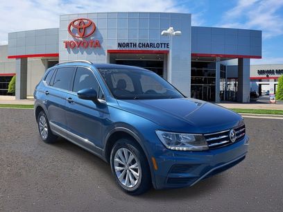 Used 2018 Volkswagen Tiguan SE w/ Panoramic Sunroof Package