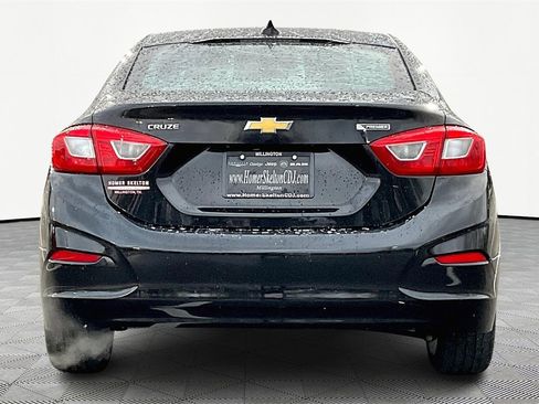 Used 2017 Chevrolet Cruze Premier image 4