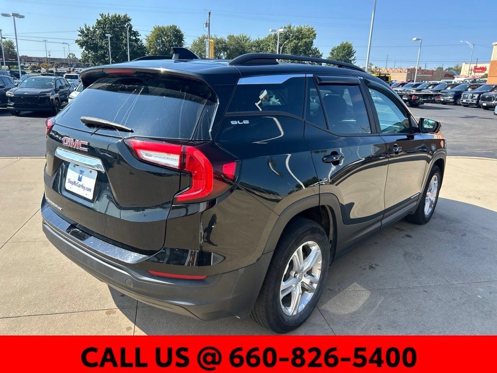 Used 2022 GMC Terrain SLE w/ Driver Convenience Package FWD image 8