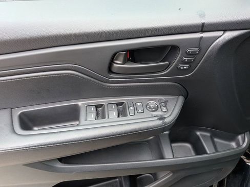 Used 2025 Honda Odyssey Sport-L image 11