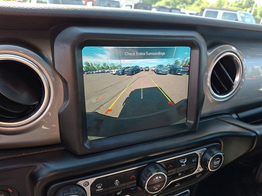 Used 2020 Jeep Gladiator Overland AWD/4WD image 19