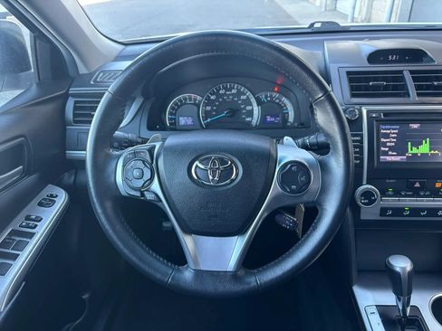 Used 2014 Toyota Camry SE FWD image 17