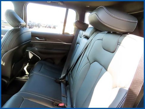 New 2026 Jeep Grand Cherokee Limited image 10