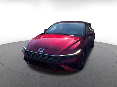 Used 2026 Hyundai Elantra Hybrid FWD image 6