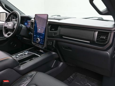 Certified 2024 Ford Expedition Platinum AWD/4WD image 31