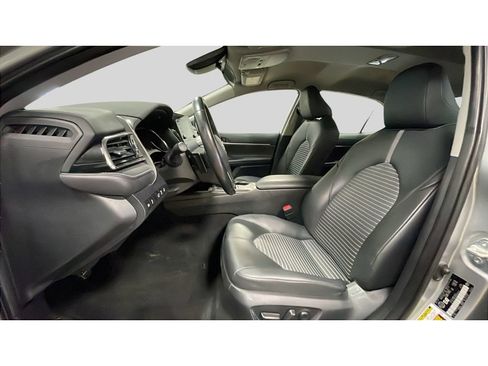 Used 2024 Toyota Camry SE FWD image 12