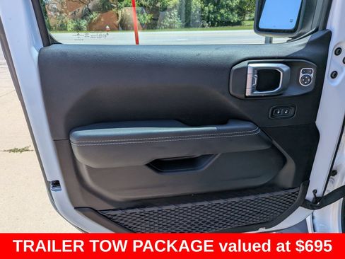 Used 2022 Jeep Gladiator Overland AWD/4WD image 26