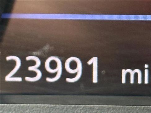 Used 2024 Nissan Sentra SR w/ SR Premium Package image 8