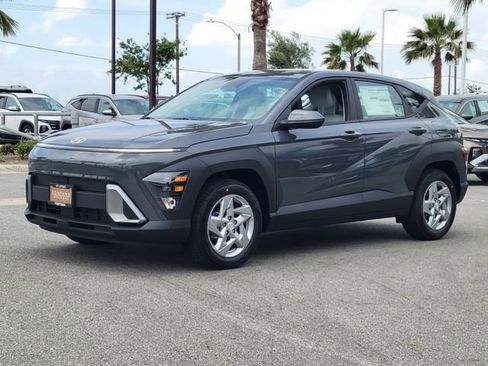 New 2026 Hyundai Kona SE FWD image 2