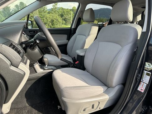 Used 2014 Subaru Forester 2.5i Premium w/ All-Weather Package AWD/4WD image 11