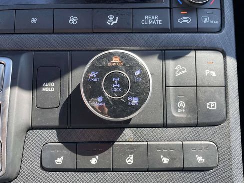 Used 2024 Hyundai Palisade Limited AWD/4WD image 23