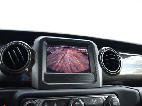 Used 2019 Jeep Wrangler Unlimited Sport image 16