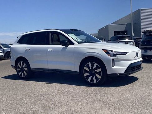 Certified 2025 Volvo EX90 Ultra image 3